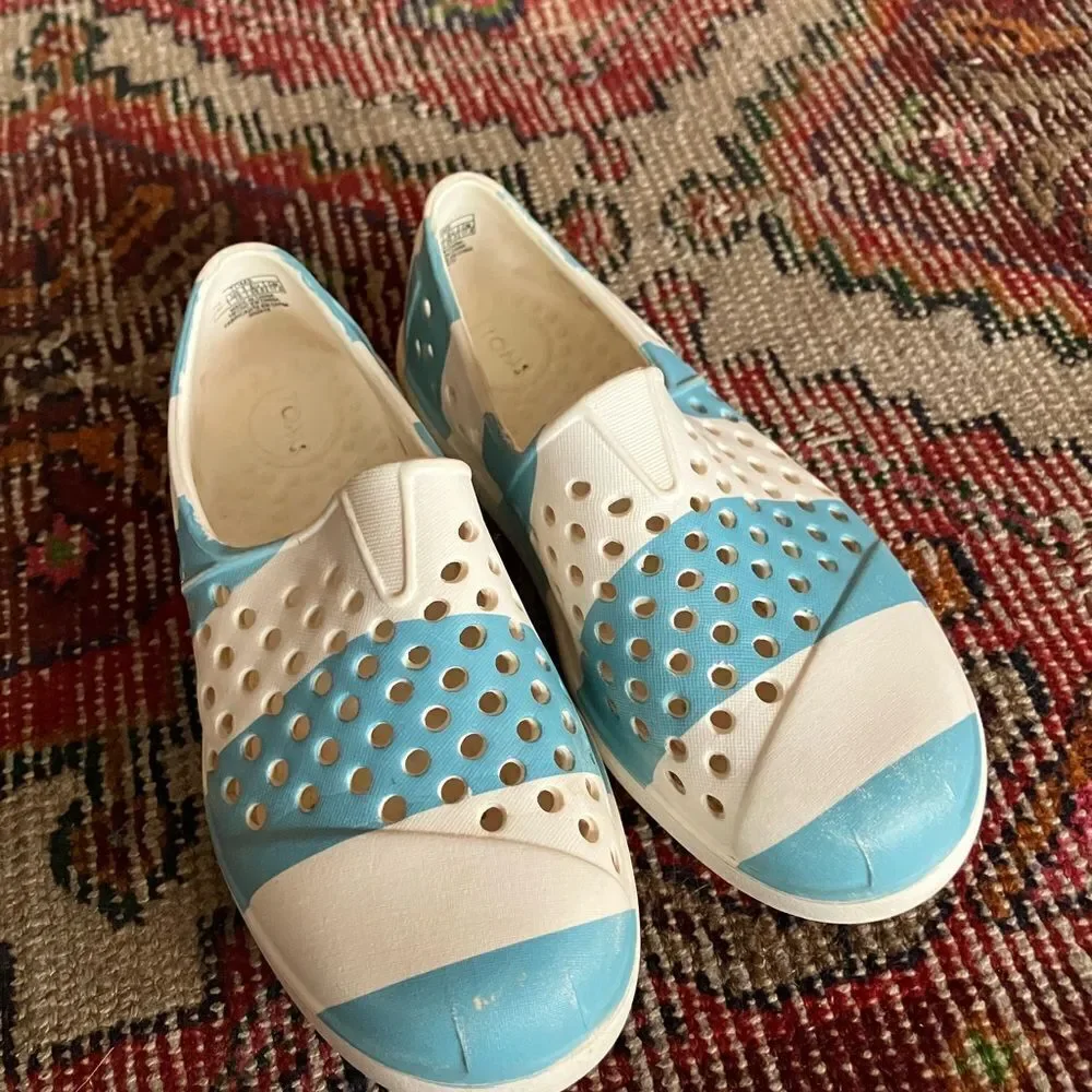 Toms Blue and White Shoes with Slip-On Style and Ventilated Design